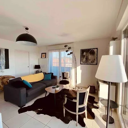 Magnifique Avec Sa Grande Terrasse Apartman *