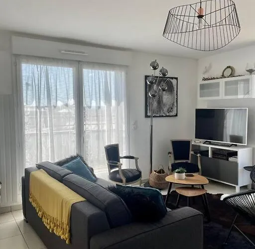 Magnifique Avec Sa Grande Terrasse *